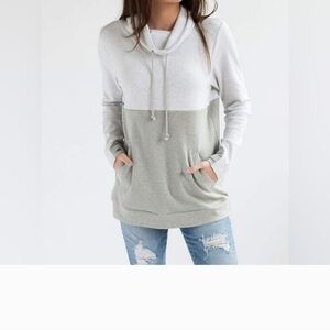 Nursing queen color block funnel neck sweatshirt